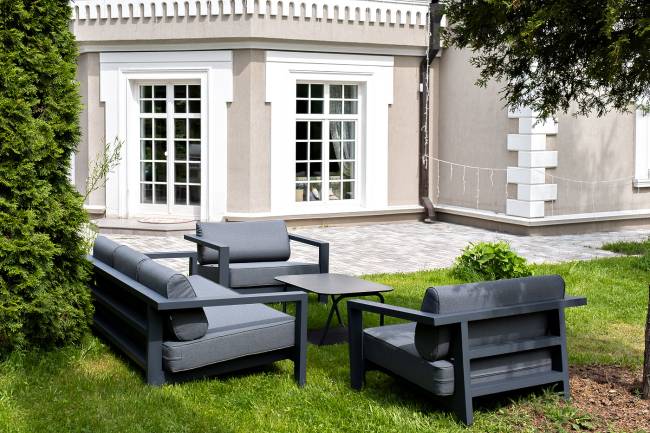 "Гранада" лаунж-зона из алюминия со столиком из HPL "Гранада" лаунж-зона из алюминия со столиком из HPL