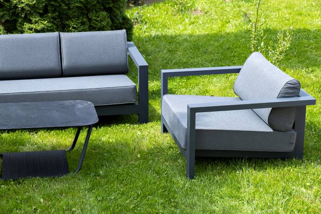 "Гранада" лаунж-зона из алюминия со столиком из HPL "Гранада" лаунж-зона из алюминия со столиком из HPL